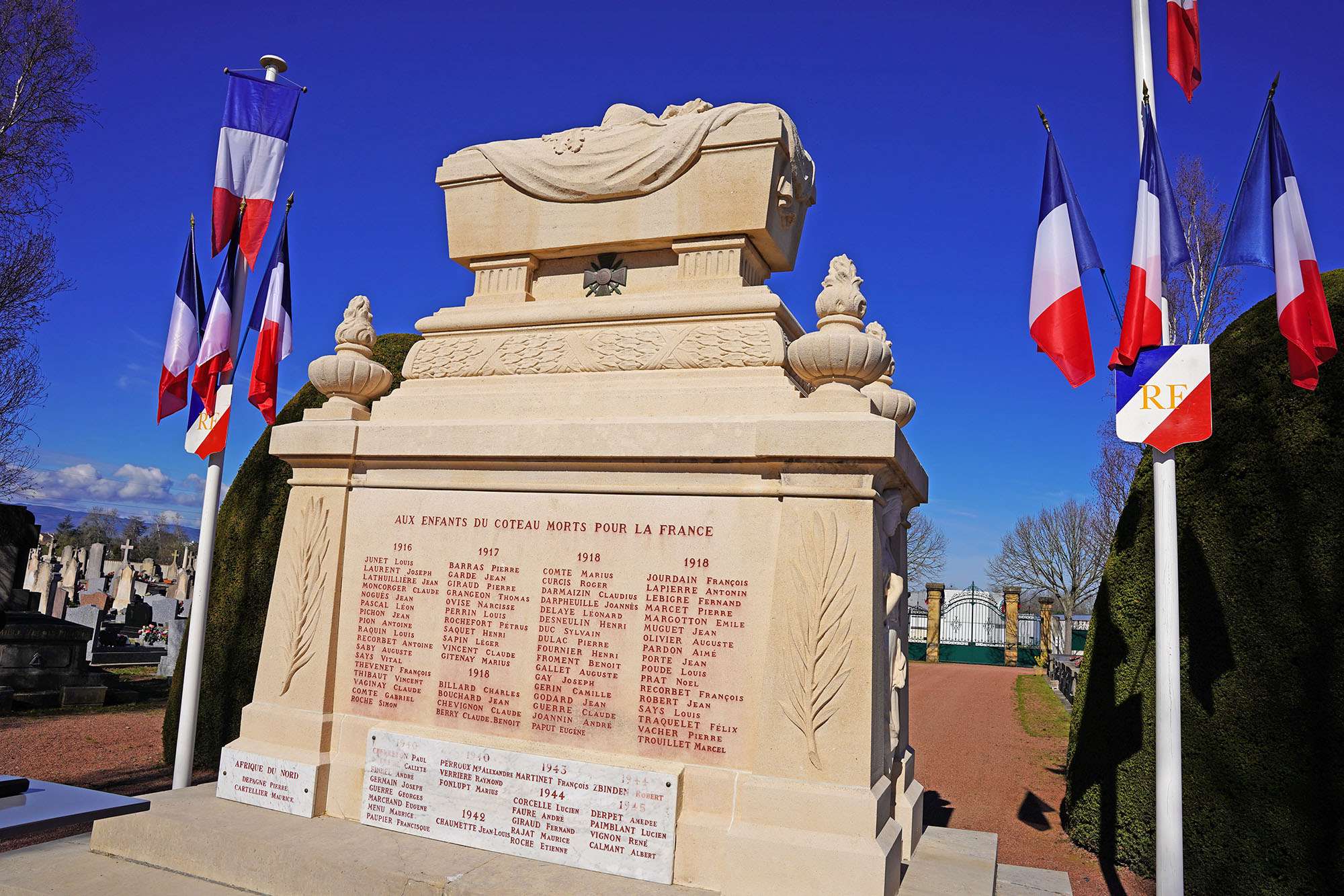 monument aux morts