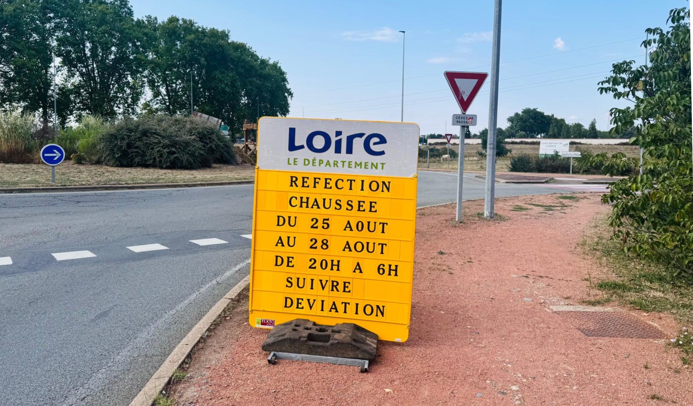Travaux de nuit – Giratoire Pont de Rhins Travaux département rond point de Perreux